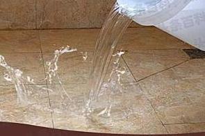 灵寿漏水维修 免砸砖防水材料该如何施工